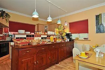 Pembroke House Bed & Breakfast 4*