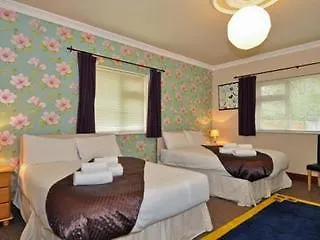 Pembroke House Bed & Breakfast 4*
